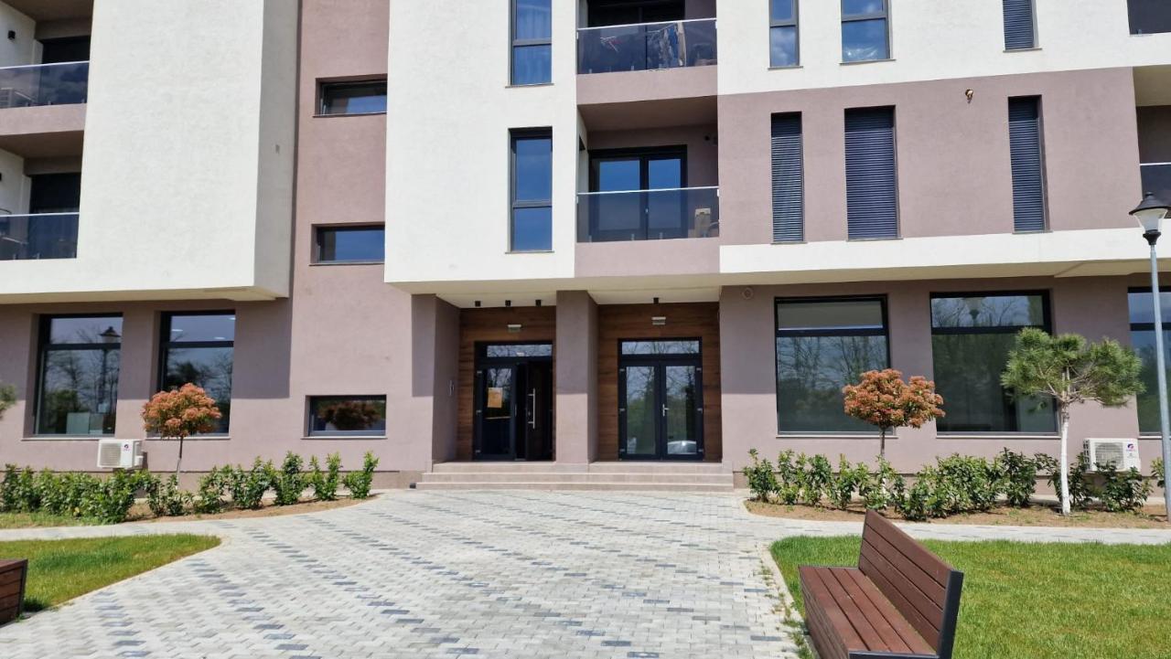West Homes 34 Орадеа Екстериор снимка